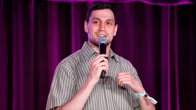 Nick Nemeroff, comediante canadense, morre aos 32 anos