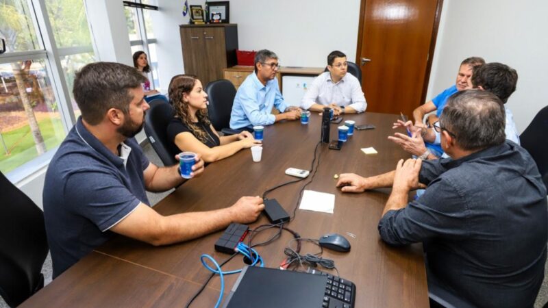 Prefeitura, empresários e moradores definem horário de estacionamento em uma das principais avenidas de Sorriso