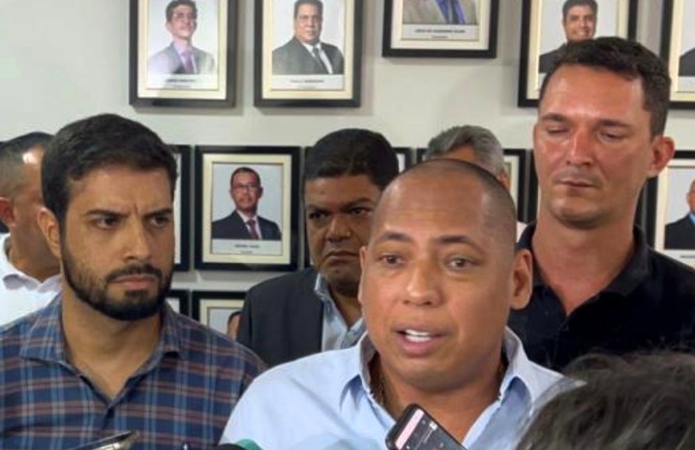 Presidente da Comissão de Ética da Câmara de Cuiabá defende vereador que atirou e matou agente se afaste