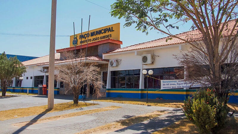 Colíder define R$ 1,3 milhão para aquisição de caminhões para limpeza de vias