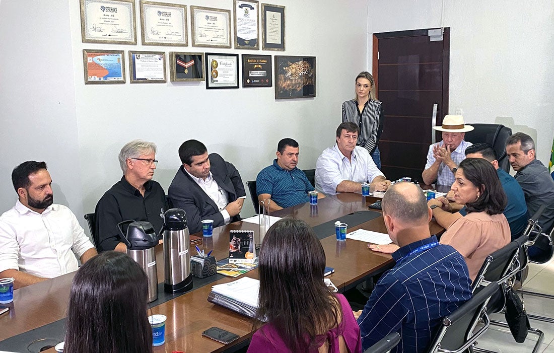 Sinop: prefeito entrega projeto de saneamento, anuncia comissão para revisar tarifa de água e adverte que pode romper contrato