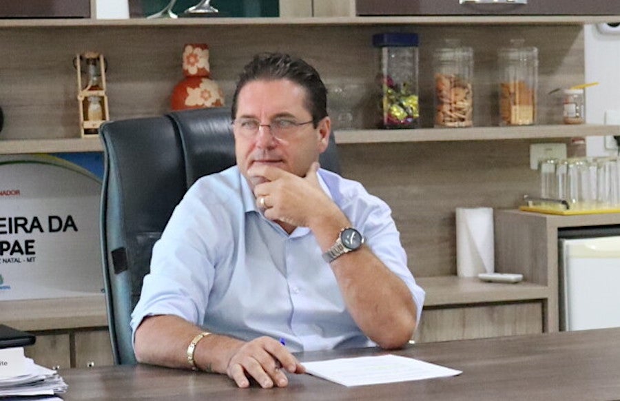 Prefeitura entrega 1,5 mil kits escolares para alunos da rede municipal em Feliz Natal