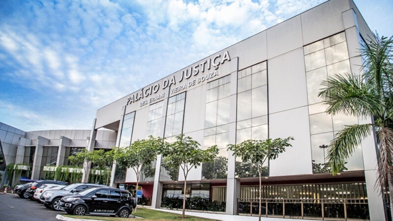 Desembargadores derrubam bloqueio de bens de ex-secretário em MT acusado de fraudar licitação
