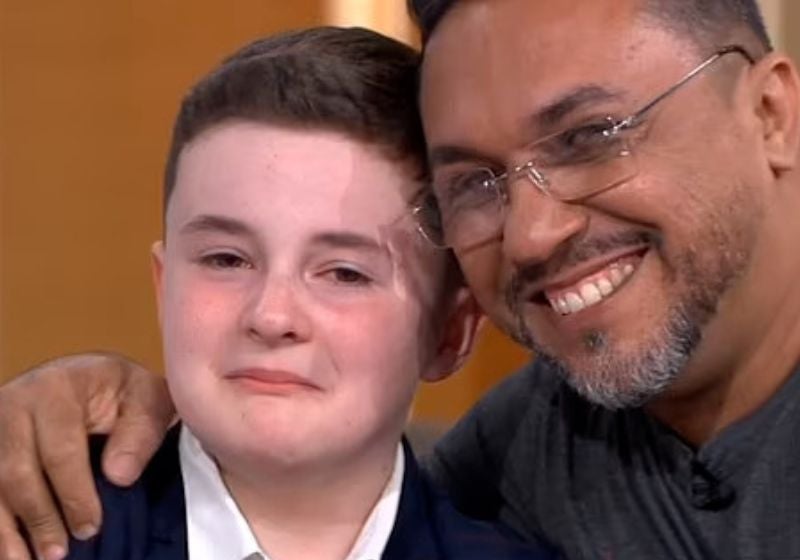 Menino britânico se emociona ao conhecer brasileiro que doou medula e salvou sua vida