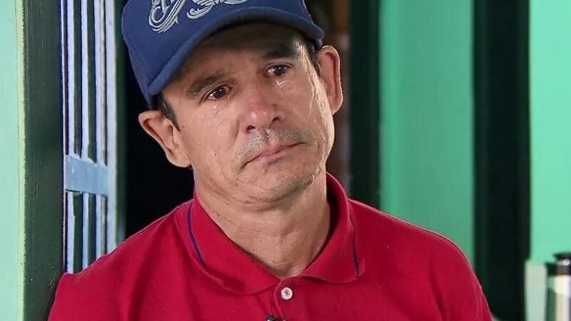 Pai desempregado chora na TV por não ter comida em casa e recebe ajuda