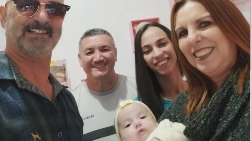 Gari ganha R$ 950 de casal após achar e devolver carteira a turista