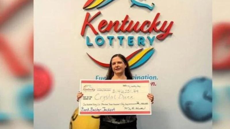 Mulher ganha R$ 800 mil na loteria e distribui para desconhecidos. Generosidade!