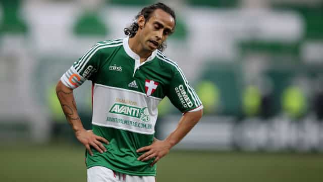 Valdivia anuncia aposentadoria e quer fazer despedida no Brasil