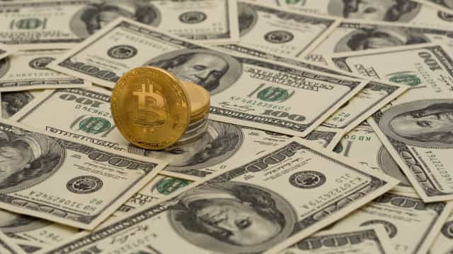 EUA acusam 2 brasileiros de operar pirâmide financeira de criptomoedas