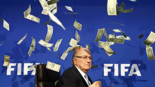 Blatter e Platini são absolvidos por tribunal suíço em caso de corrupção na Fifa