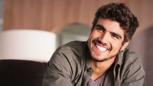 Escalado para novela, Caio Castro diz que sua prioridade é pilotar