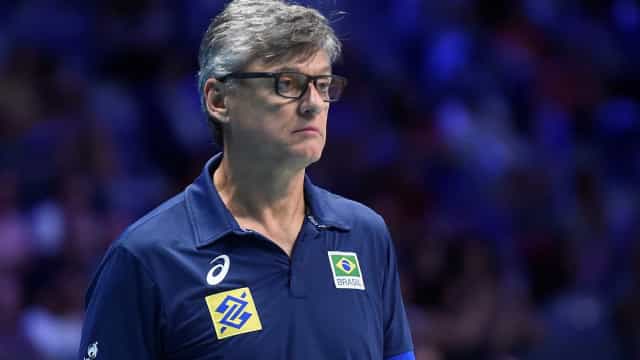 Seleção masculina perde de virada dos EUA e é eliminada da Liga das Nações