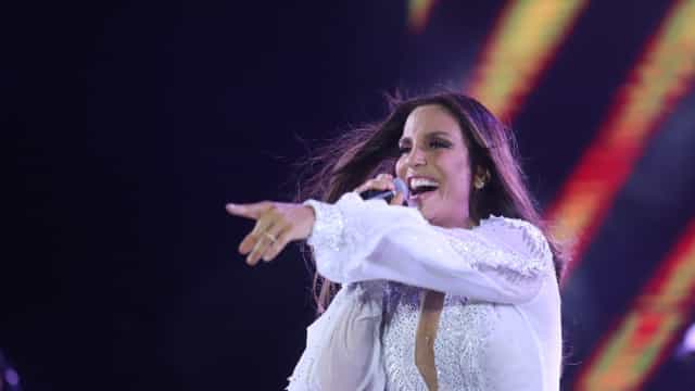 Filhas gêmeas de Ivete dançam no palco ao lado da mãe em Orlando