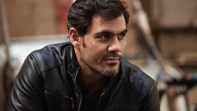 Juliano Cazarré diz que sofre preconceito no meio artístico por ser católico