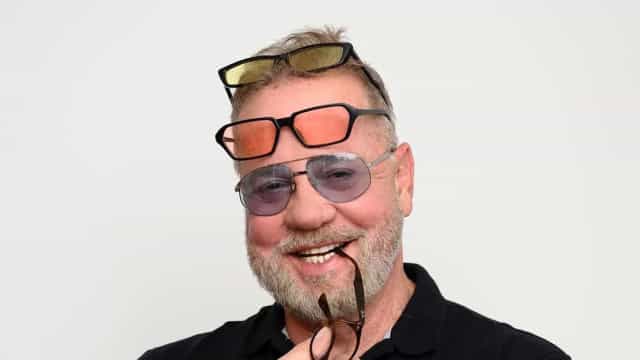 Luiz Fernando Guimarães diverte como nonagenária no espetáculo ‘Ponto a Ponto’