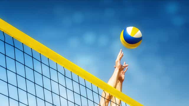 Duplas femininas vão à semi do vôlei de praia na Suíça e garantem pódio ao Brasil