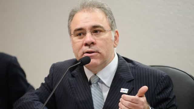 Ministro da Saúde nega interferência do filho em liberação de recursos