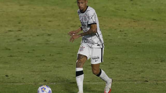 Corinthians vende João Victor ao Benfica; veja detalhes da negociação
