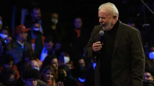 Lula quer iniciar pelo gás de cozinha mudança de política da Petrobras