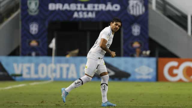 Santos acerta a rescisão do contrato de Ricardo Goulart