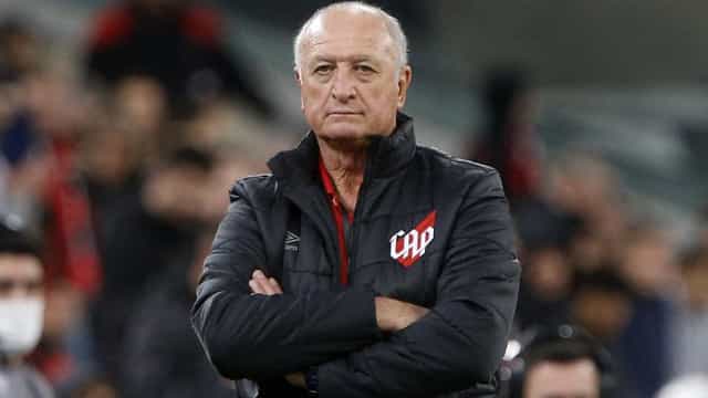 Flamengo reclama de pênalti e Felipão critica ‘choradeira’ após empate