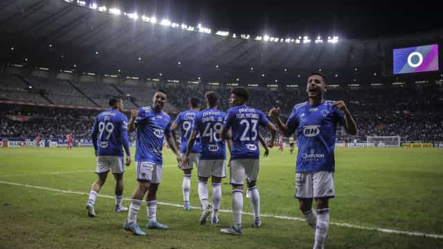 Cruzeiro vence 3ª seguida, dispara na Série B e afunda o Vila Nova na lanterna