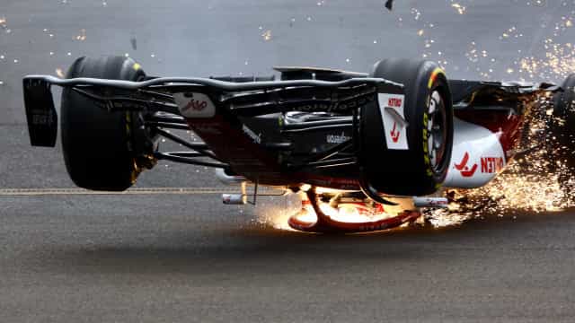 Zhou recebe alta após grave acidente em Silverstone; Russell se pronuncia