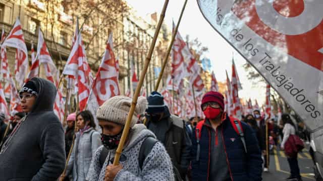 Protestos antigoverno na Argentina põem nas ruas grupos de esquerda e oposição