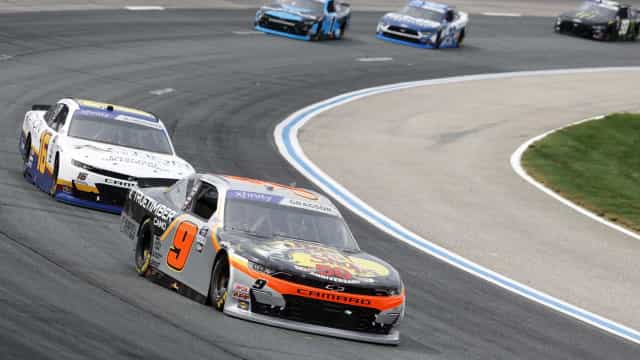 Piloto da Nascar é assassinado a facadas nos Estados Unidos