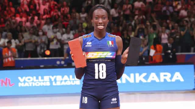 Egonu bate recorde mundial de velocidade de ataque em final contra Brasil