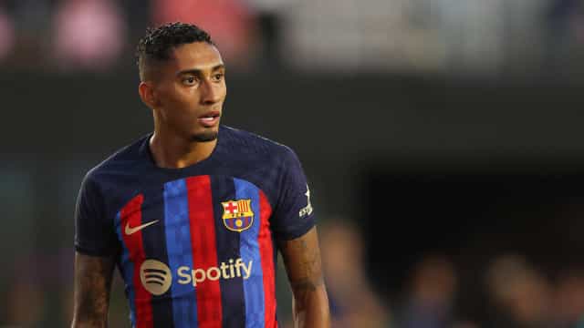 Barcelona atropela Inter Miami com golaço de Raphinha