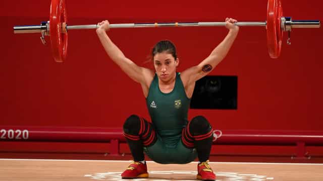 Nathasha Rosa sobe ao pódio no Pan-Americano de Levantamento de Peso