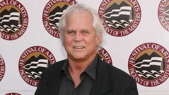 Morre o ator Tony Dow aos 77 anos