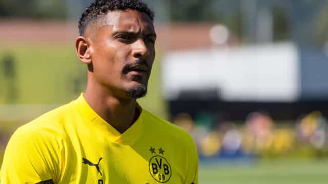 Haller está com tumor maligno no testículo e desfalca Borussia ‘por vários meses’