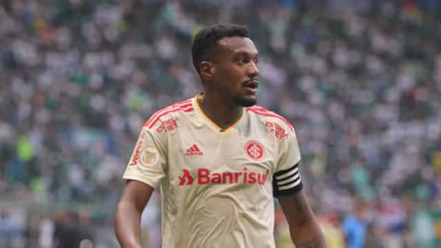 Inter azeda volta de Cuca, faz 3 a 0 no Atlético-MG e sobe na tabela