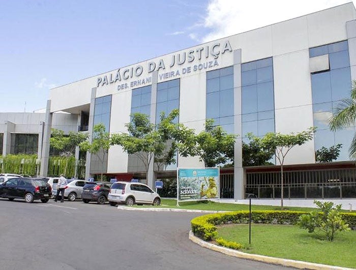 Justiça acata recurso para desbloquear bens de ex-presidente de câmara por suposta fraude em concurso no Nortão