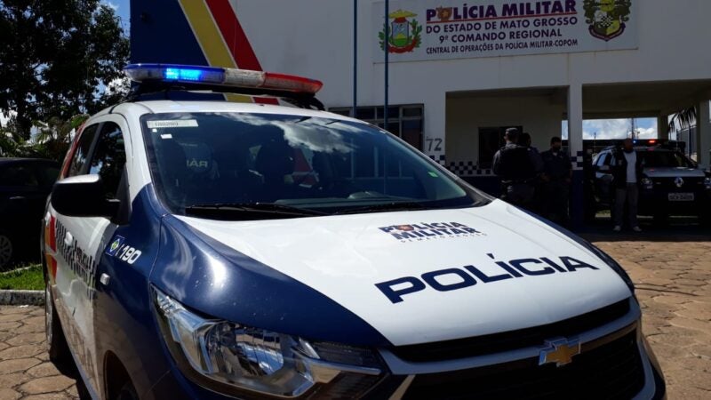 Em ALTA FLORESTA JOVEM PRATICA DIREÇÃO PERIGOSA E BATE NA VIATURA DA PM