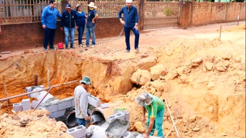 Prefeito vistoria 12 obras em andamento em Colíder