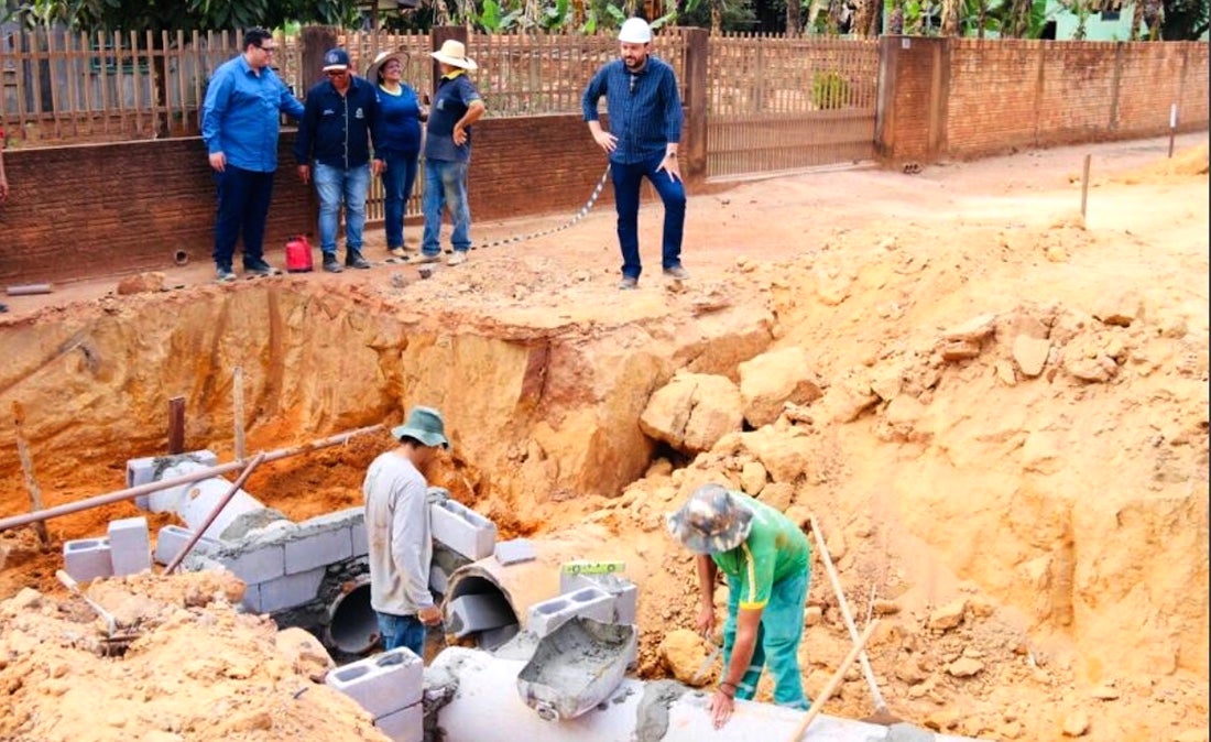 Prefeito vistoria 12 obras em andamento em Colíder