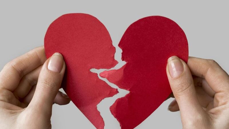 8 passos para esquecer o ex. Especialista ensina o que fazer na hora da dor