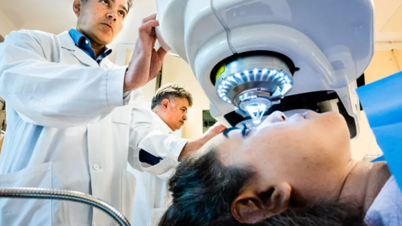 14 pessoas cegas recuperam visão com córneas feitas com tecido de porco