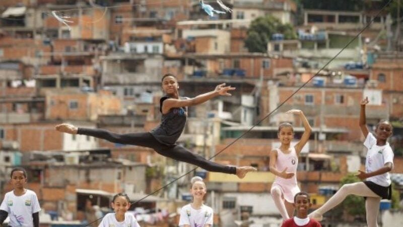 Crianças de favelas do Rio concorrem a vagas no balé Bolshoi