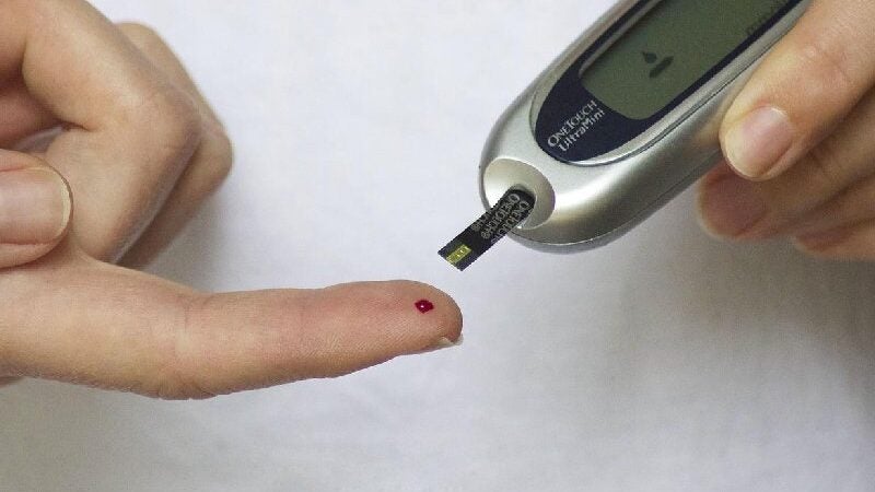 Diabetes pode ser curada com fezes saudáveis, descobrem cientistas
