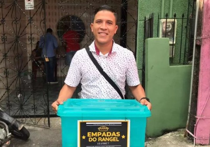 Ex-desempregado vende empadas com gentileza, vira empresário e agora emprega pessoas