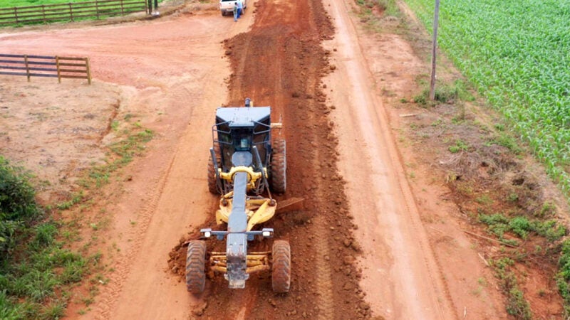 Prefeitura prepara compra de materiais para pavimentação de trecho da estrada Brígida em Sinop