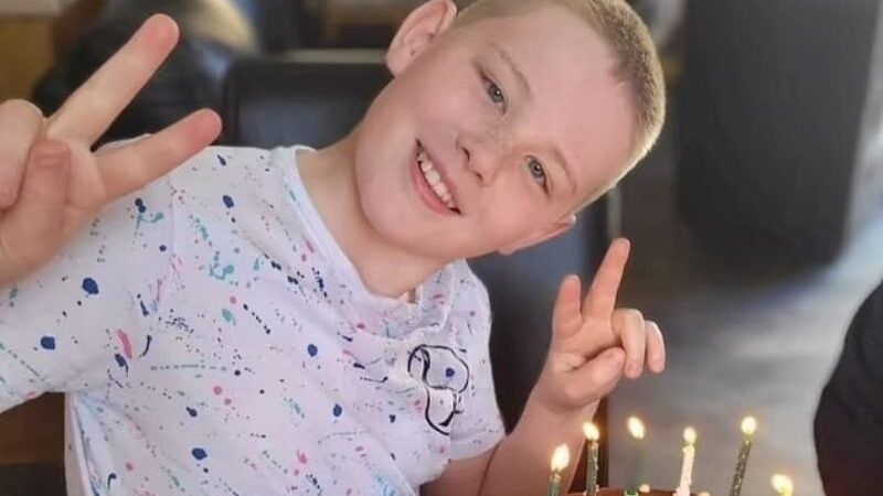 Menino autista de 11 anos tem QI maior que Einstein e Stephen Hawking