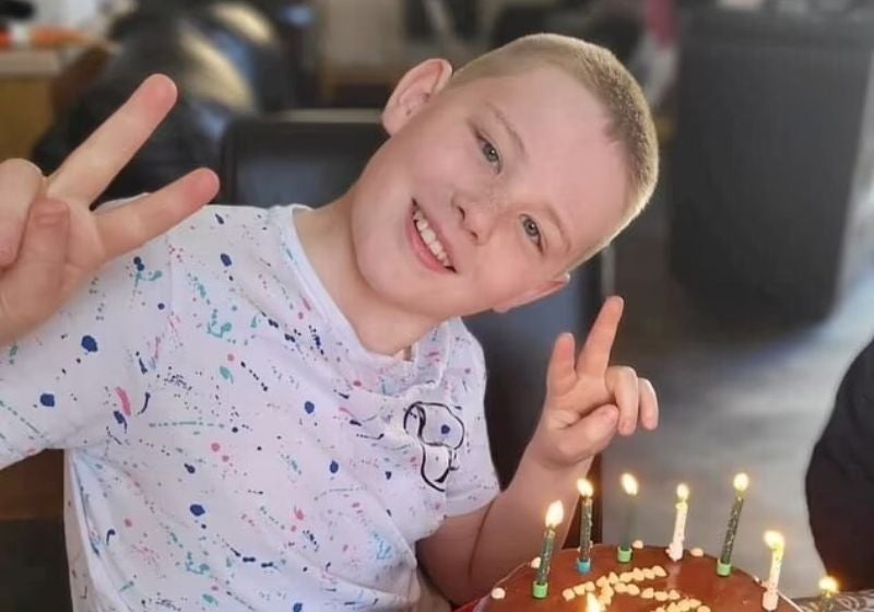 Menino autista de 11 anos tem QI maior que Einstein e Stephen Hawking