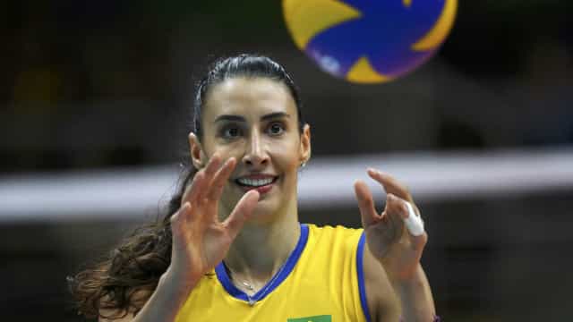 Sheilla se despede do vôlei em ‘set final’ de sua carreira