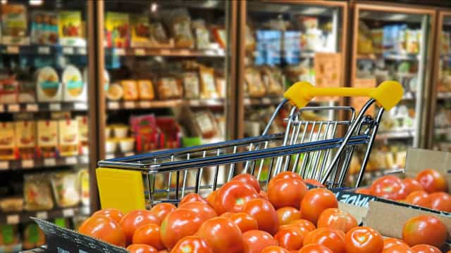 IPCA-15 tem deflação de 0,73% em agosto, ante 0,13% em julho, diz IBGE