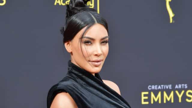Kim Kardashian faz procedimento para ‘apertar’ estômago: ‘Doloroso, mas vale’